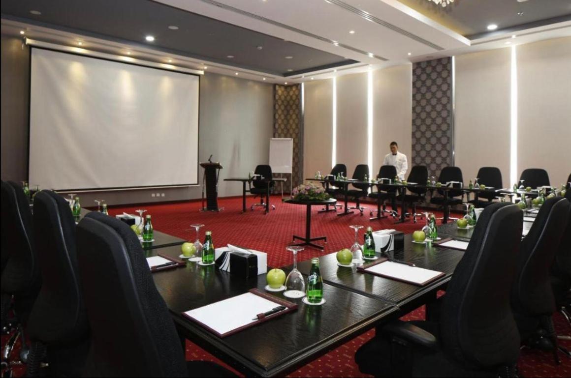Warwick Al Jubail Hotel Exterior photo