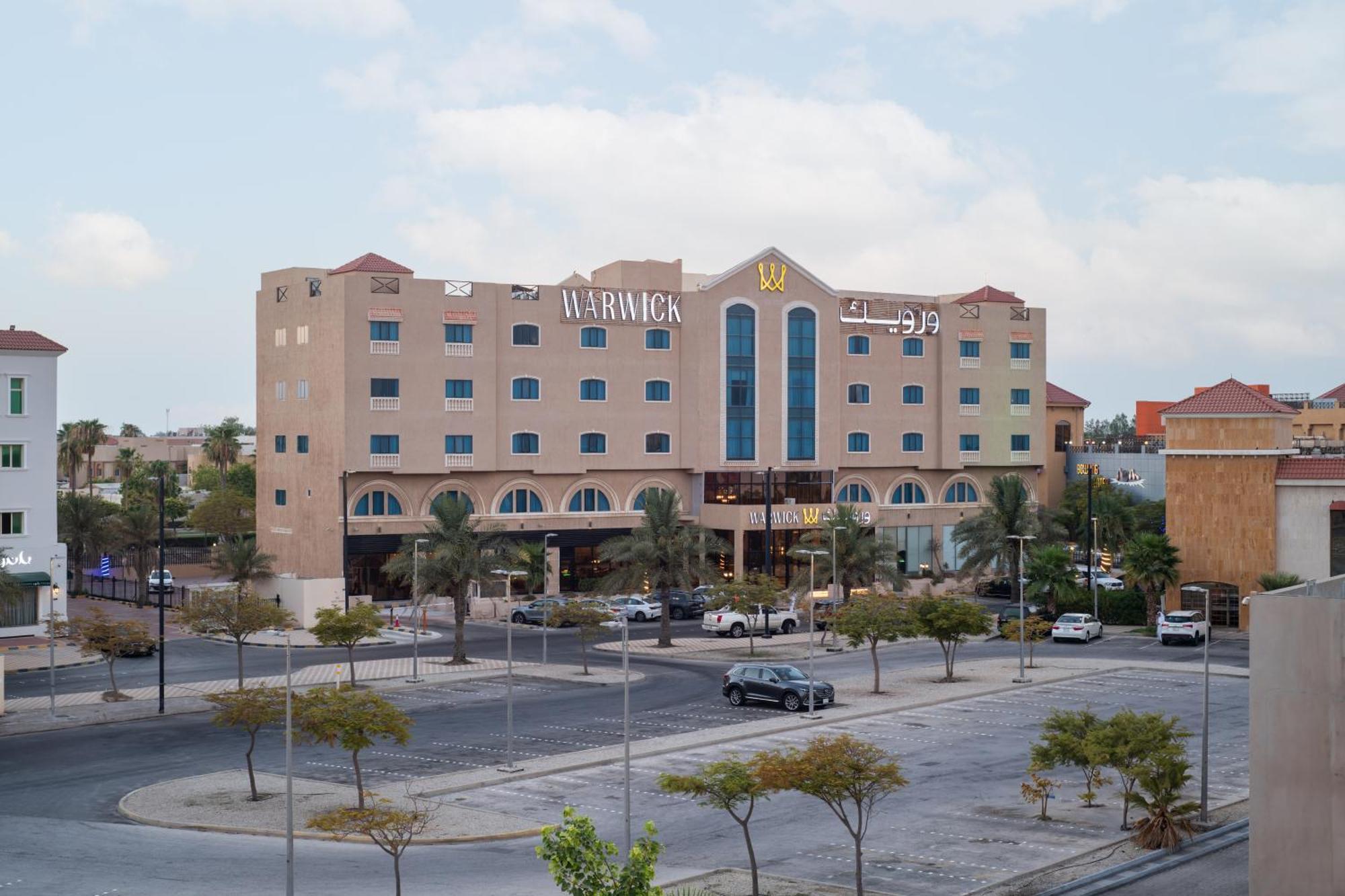 Warwick Al Jubail Hotel Exterior photo