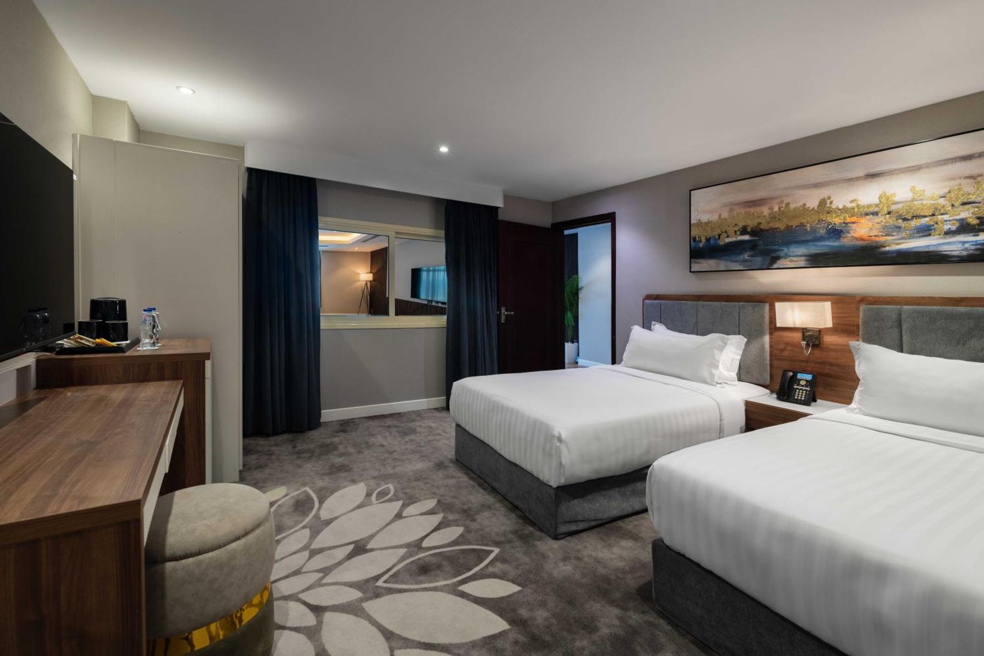 Warwick Al Jubail Hotel Exterior photo